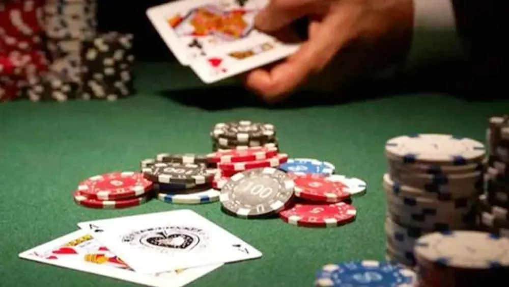 揭秘德州扑克实战技巧，助你牌局胜率飙升！(图1)